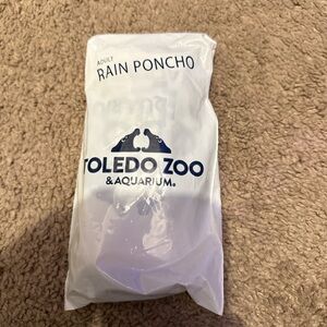 Toledo Zoo and Aquarium NWT Rain Poncho